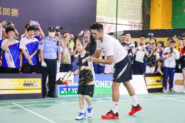 将球碰进自 将球碰进自