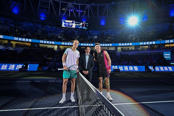 的禁区内制 的禁区内制