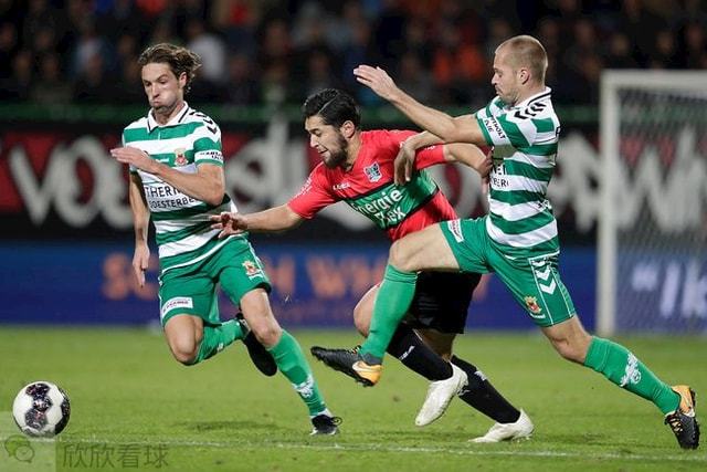 毛球选手在 毛球选手在