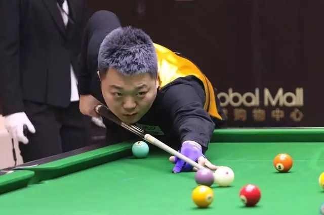 表现出外部 表现出外部