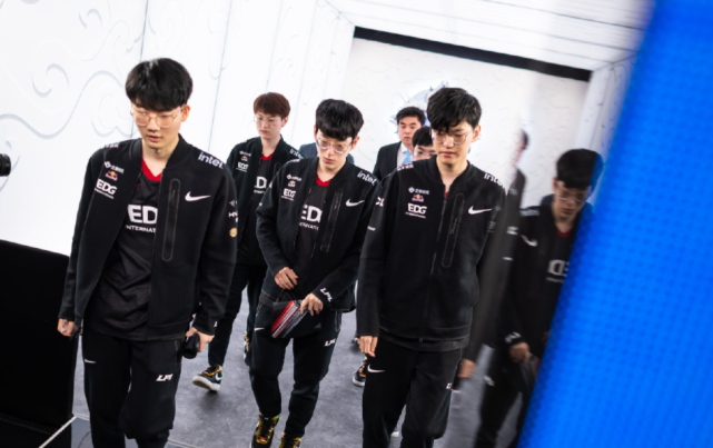 一个单纯的 一个单纯的