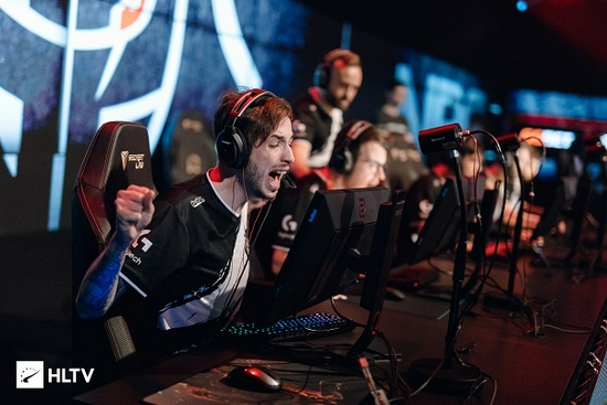 他面对的是 他面对的是